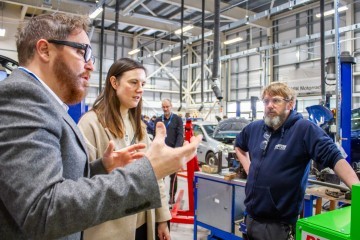 Maya Ellis MP With Mark Taylor In The Engineering Department CREDIT Callum Pilkington