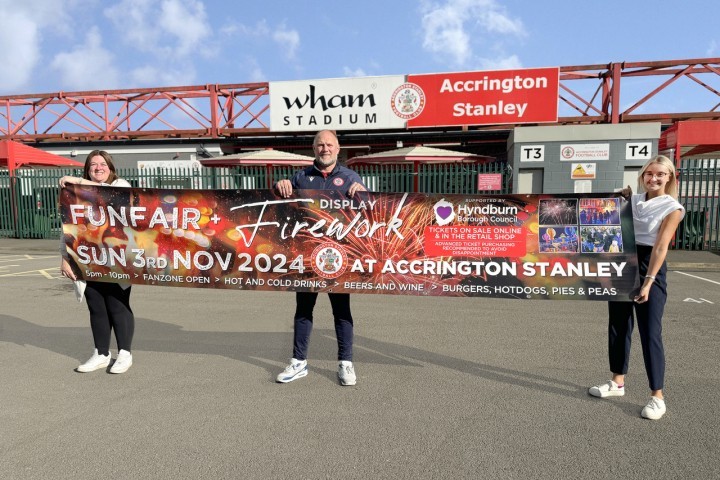 From L to R Cllr Kimberley Whitehead and Warren Eastham and Izzy Heap from Accrington Stanley.jpg.jpg