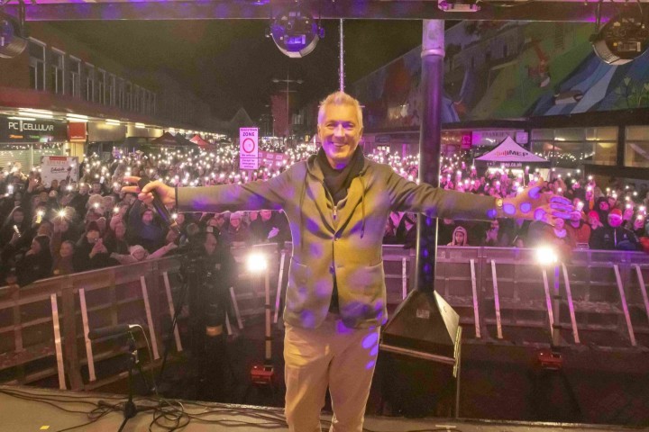 People came out in their thousands to see Martin Kemp.jpg.jpg